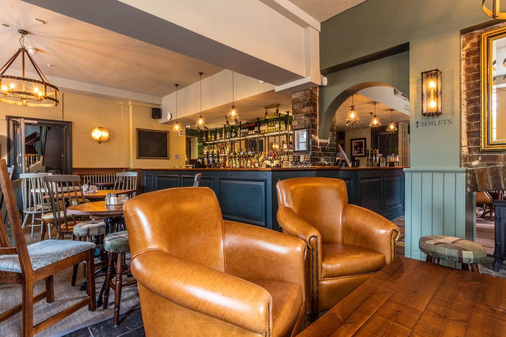 Greyhound Hotel Carshalton Bagian luar foto