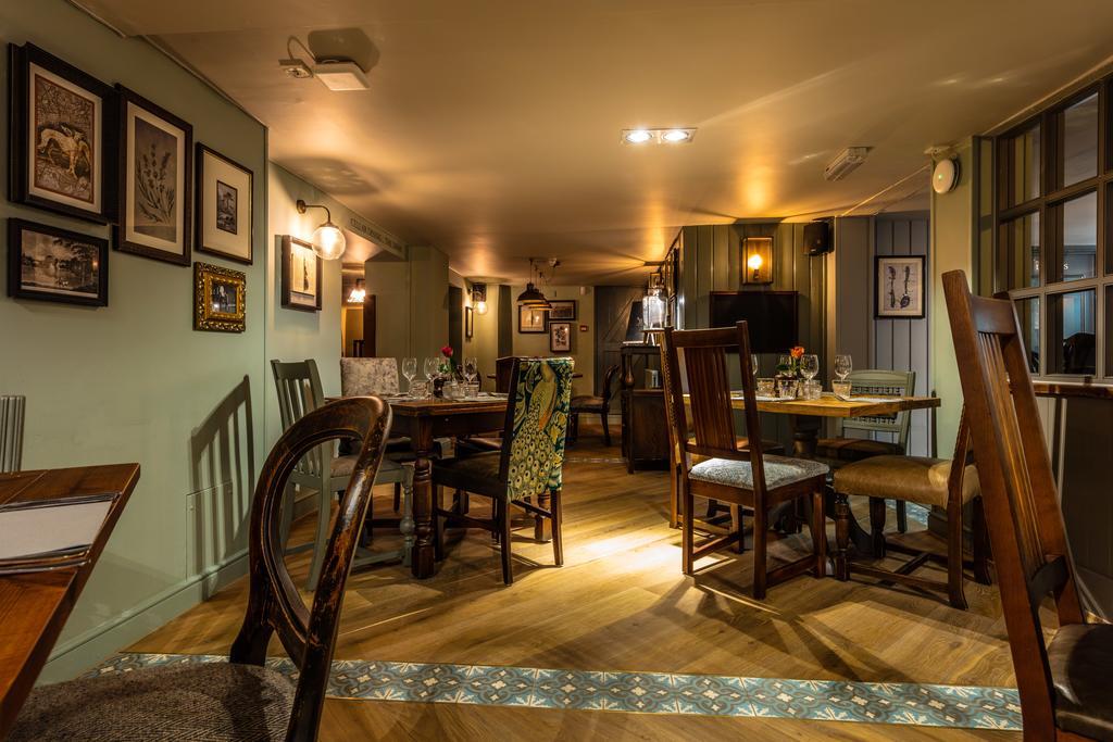 Greyhound Hotel Carshalton Bagian luar foto