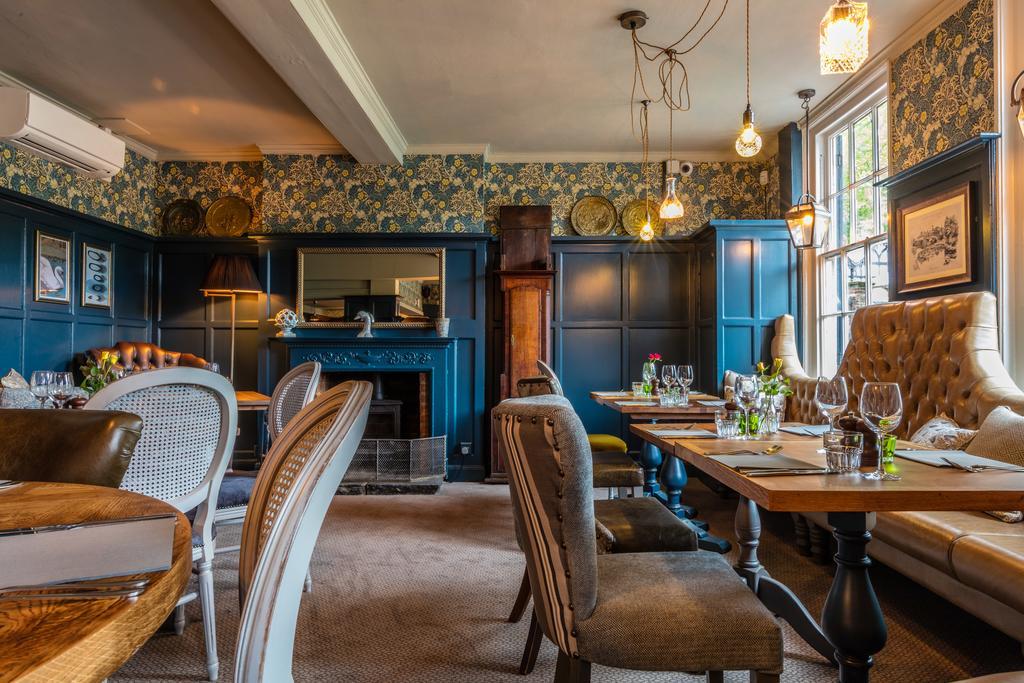 Greyhound Hotel Carshalton Bagian luar foto
