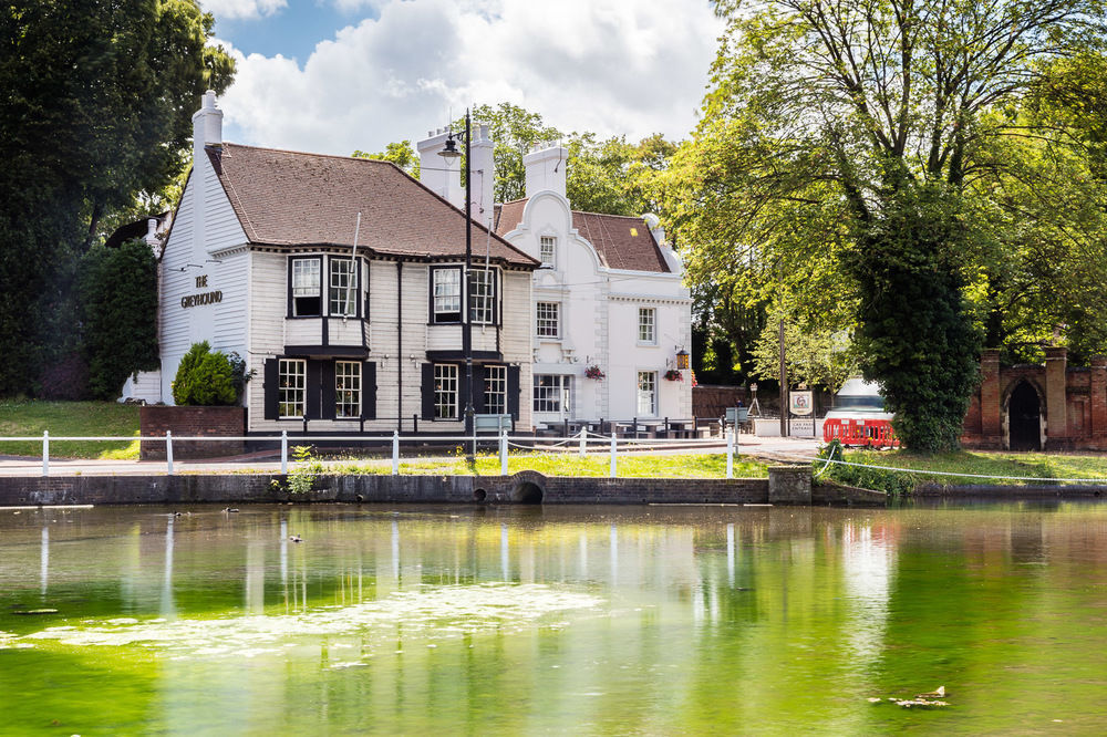 Greyhound Hotel Carshalton Bagian luar foto